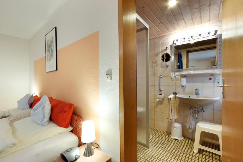 Hotel Pension Stern Bad Buchau Δωμάτιο φωτογραφία